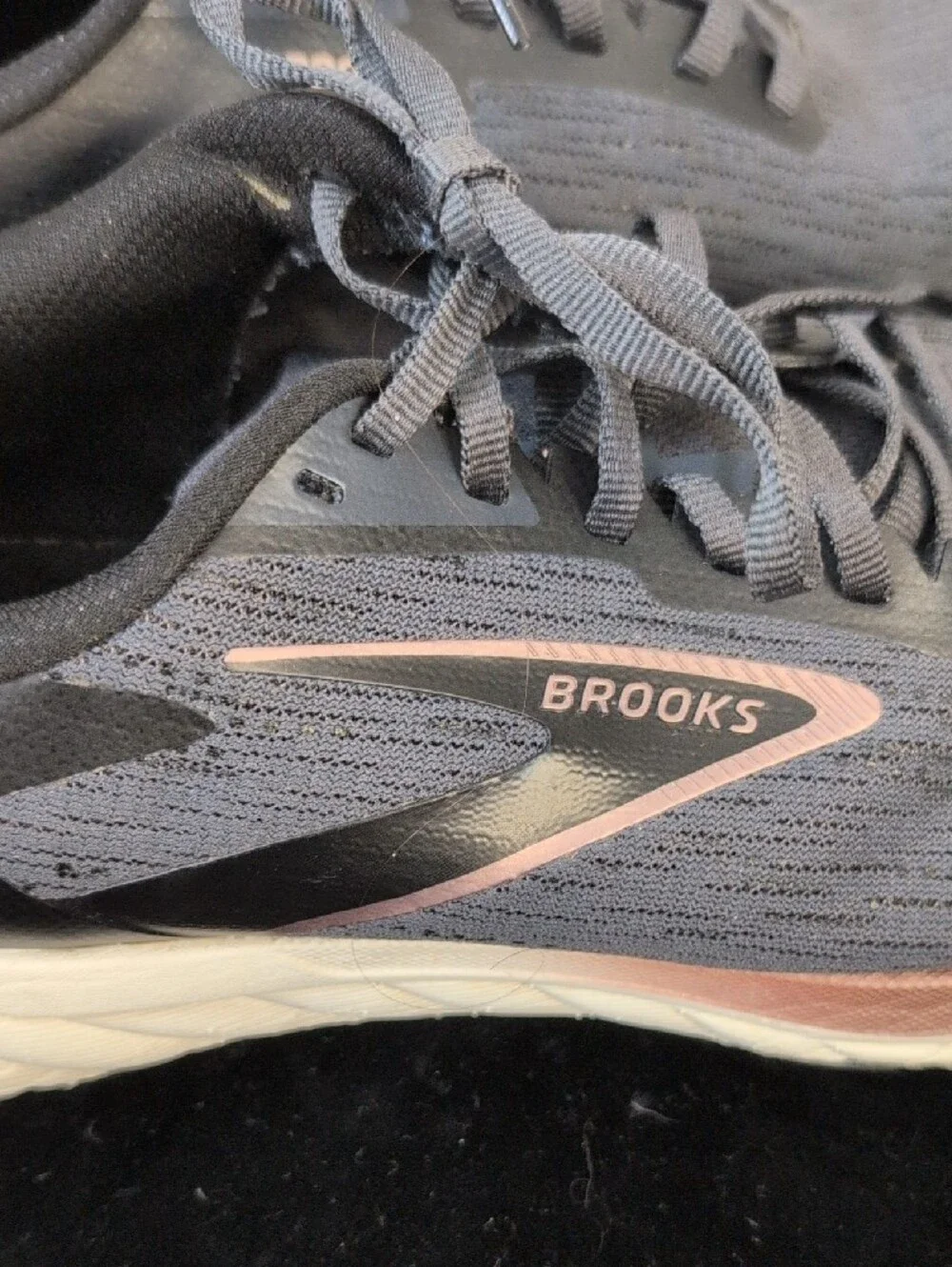 Brooks Women's Running Shoes - Charcoal with Pink Accents